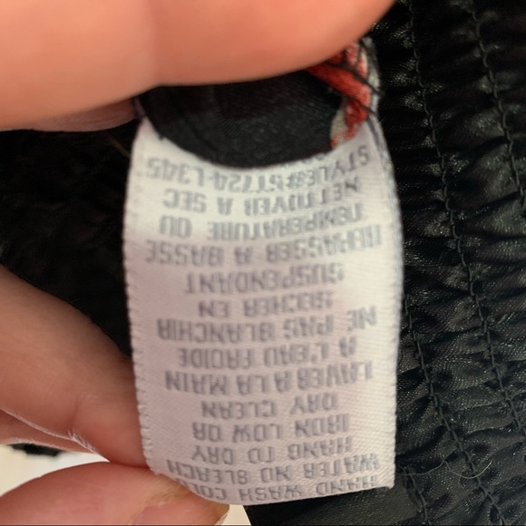 Suzy Shier Black with red rose 🌹 pattern sheer blouse size medium - Picture 5 of 10